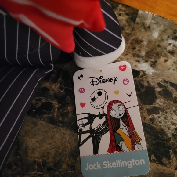 Nightmare before Christmas Jack and sally valentine plush collectable. - Picture 4 of 7